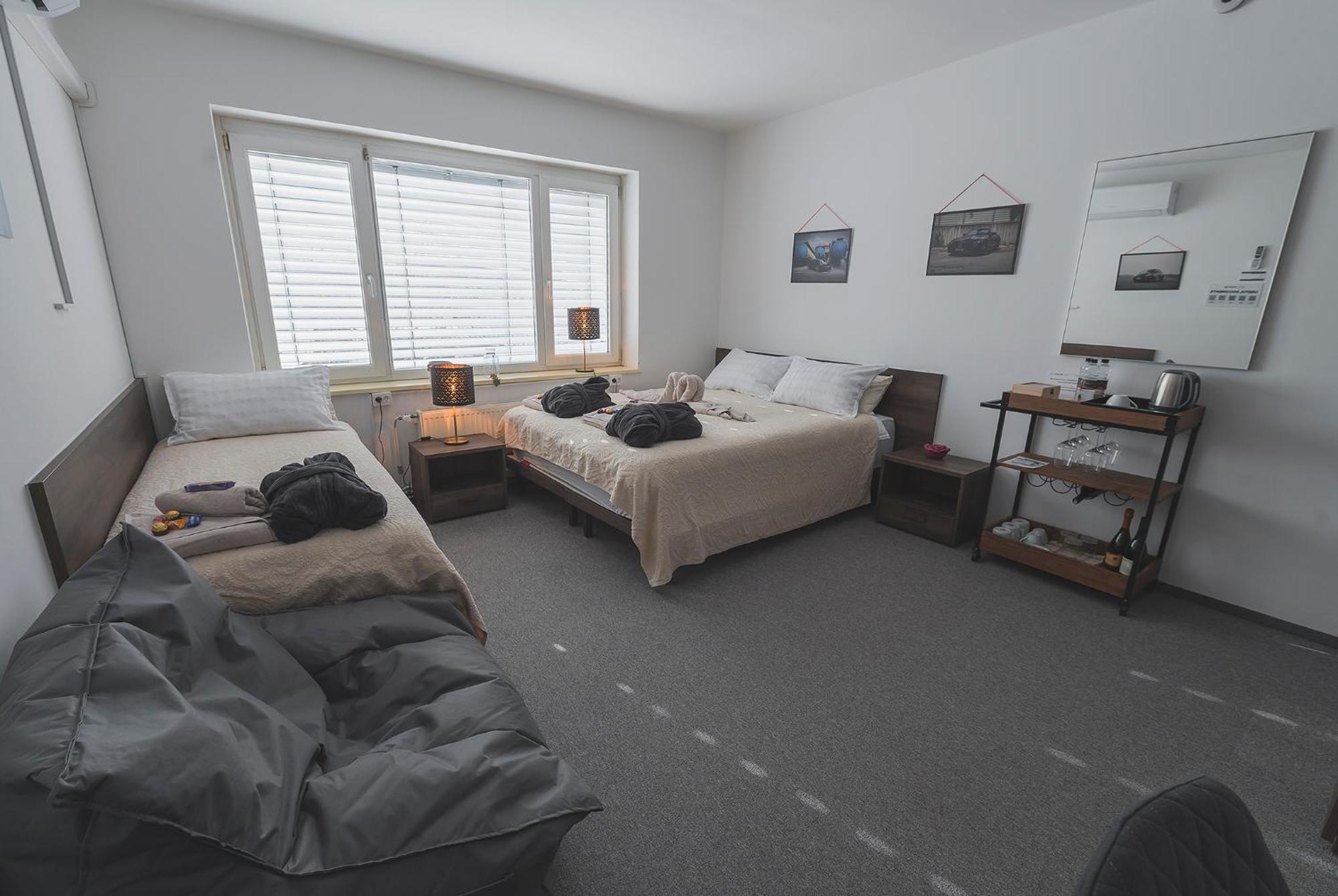 Do Avta Rooms Любляна Екстериор снимка