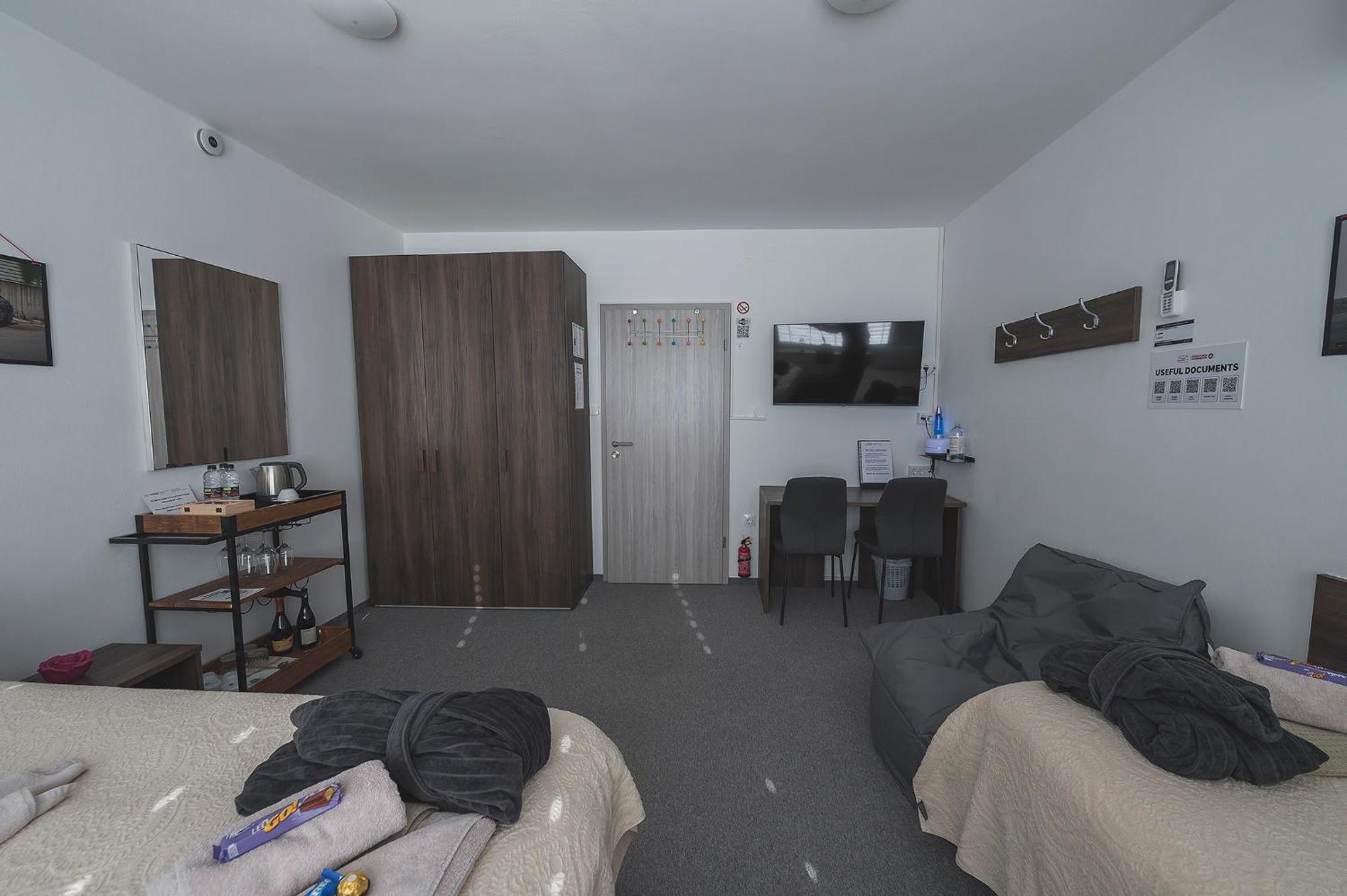Do Avta Rooms Любляна Екстериор снимка