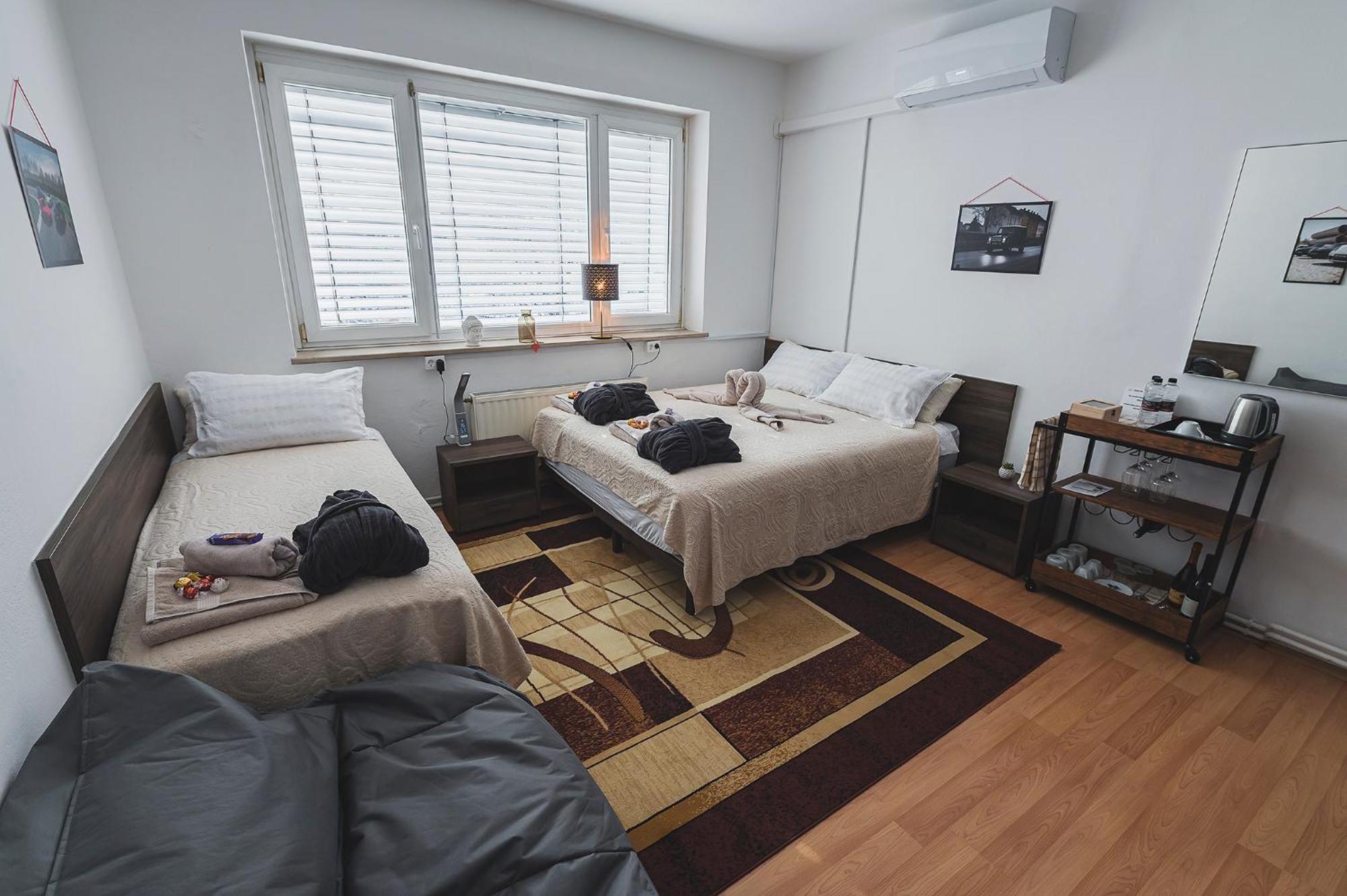 Do Avta Rooms Любляна Екстериор снимка