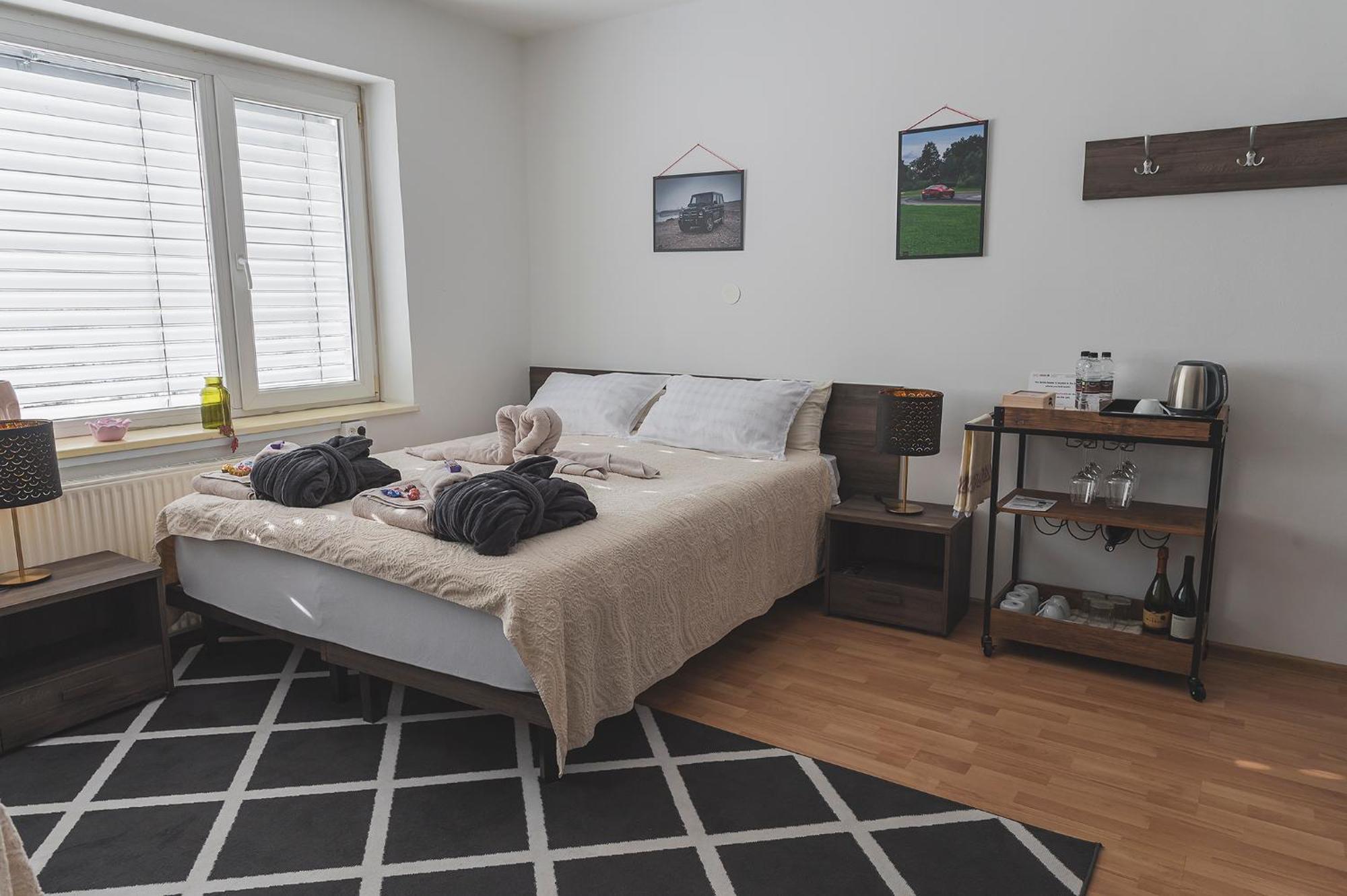 Do Avta Rooms Любляна Екстериор снимка