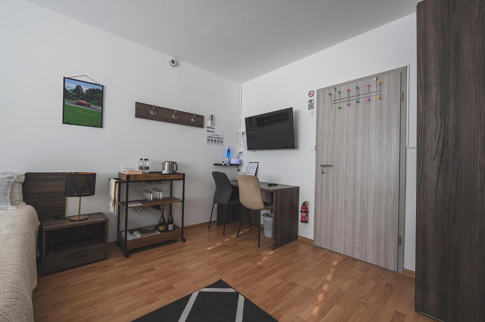 Do Avta Rooms Любляна Екстериор снимка